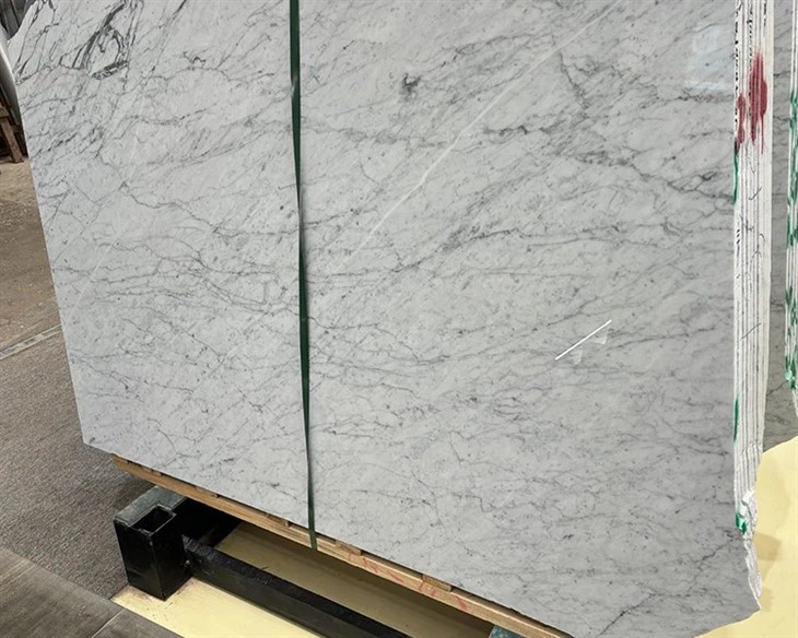 calacatta white marble